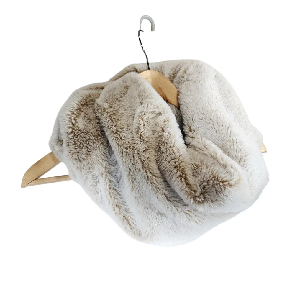 Luxurious‎ Faux Fur Infinity Scarf Circle Wrap Plush Warm Winter Beige